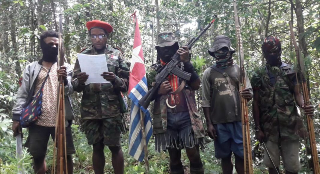Tentara Pembebasan Nasional Papua Barat TPNPB Organisasi Papua Merdeka OPM saat menyampaikan pernyataan