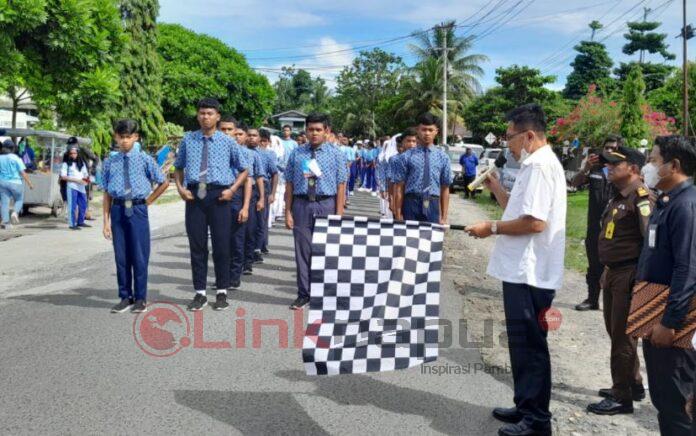 Lepas Lomba Gerak Jalan Hut Pi Wabup Manokwari Ajak Jaga Persatuan Link Papua 