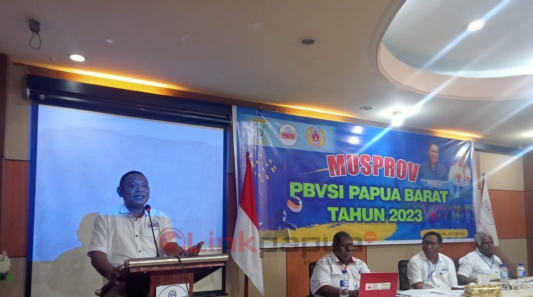 Ketua Terpilih Pengprov PBVSI Papua Barat Rudi Timisela